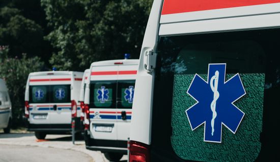 兴义救护车转运病人过路高速收费吗?